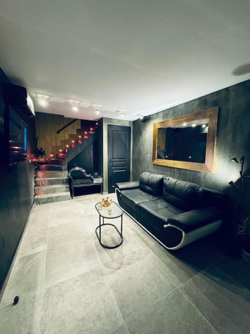 13 Nuances De Grey Jacuzzi Villa Марсилия Екстериор снимка