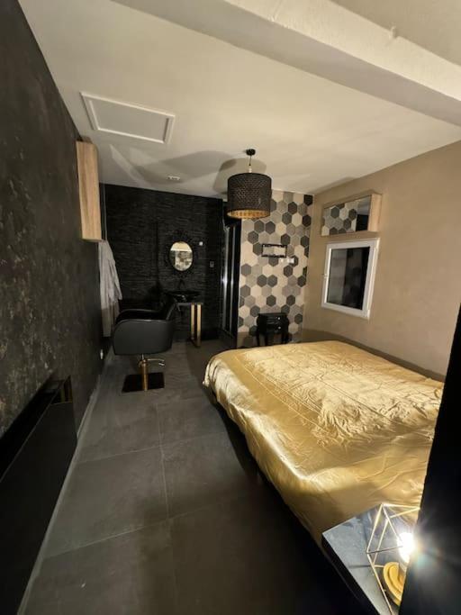 13 Nuances De Grey Jacuzzi Villa Марсилия Екстериор снимка